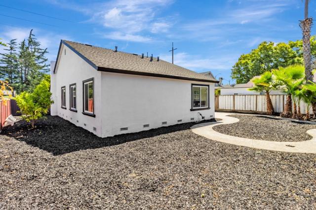 1263 Flickinger Avenue, San Jose CA: https://media.crmls.org/mediaz/d06fa86e-39b9-418f-886b-1fbb294bdc60.jpg