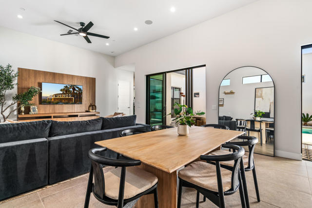 1346 Bacall Way, Palm Springs CA: https://media.crmls.org/mediaz/d06fe3c9-7394-4a16-9a63-dff6bc07b2c2.jpg