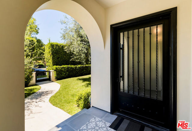 356 S Clark Drive, Beverly Hills CA: https://media.crmls.org/mediaz/d0714777-e826-46b5-945a-672e926dec18.jpg