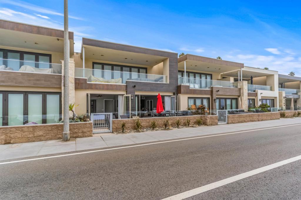 700 The Strand - photo 5