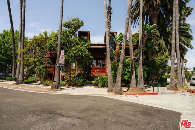 2 Bed Home for Sale in Venice, California