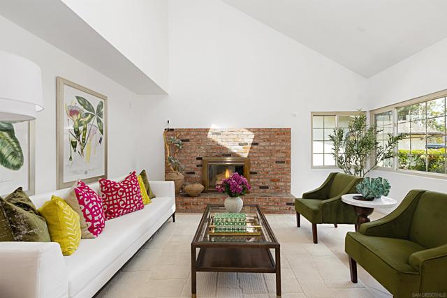 4755 Cather Ave, San Diego CA: https://media.crmls.org/mediaz/d071f297-98ab-4d24-bcd7-35ed6dda4361.jpg
