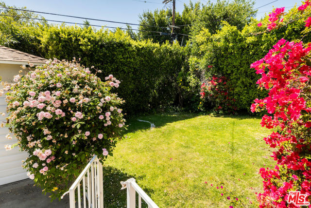 1475 Edris Drive, Los Angeles CA: https://media.crmls.org/mediaz/d0723dfb-7536-4098-8b27-9abd414a7631.jpg