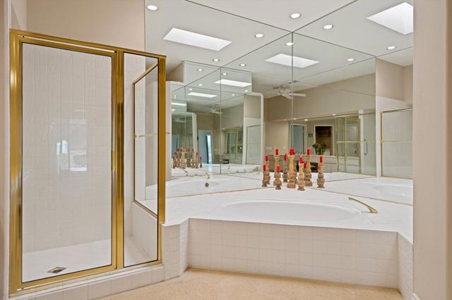 57 Pine Valley Drive, Rancho Mirage CA: https://media.crmls.org/mediaz/d072675a-b8db-443f-9b8f-1bf885329f21.jpg