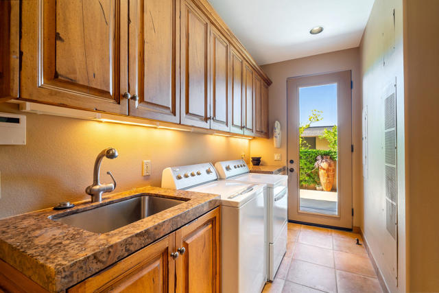 37551 Thompson Road, Rancho Mirage CA: https://media.crmls.org/mediaz/d072a1aa-a971-4840-bebb-a02cd4e89e61.jpg