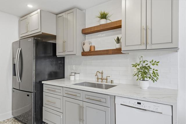 Detail Gallery Image 9 of 34 For 1420 Hilltop Dr #403,  Chula Vista,  CA 91911 - 2 Beds | 2 Baths