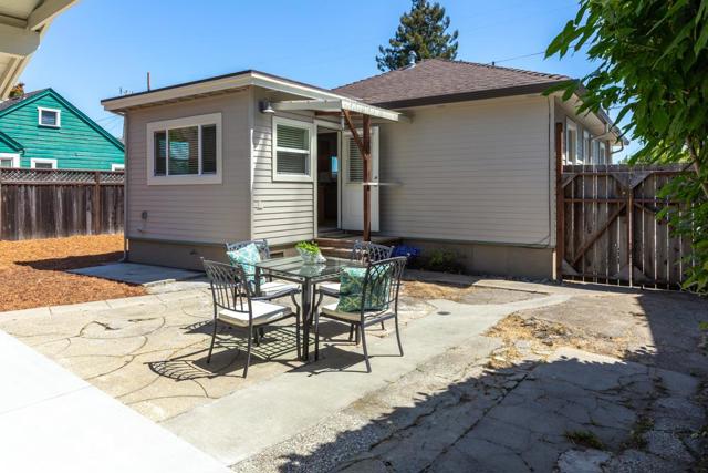 213 Chilverton Street, Santa Cruz CA: https://media.crmls.org/mediaz/d0732573-f298-4ef5-abe1-b7be295bf969.jpg