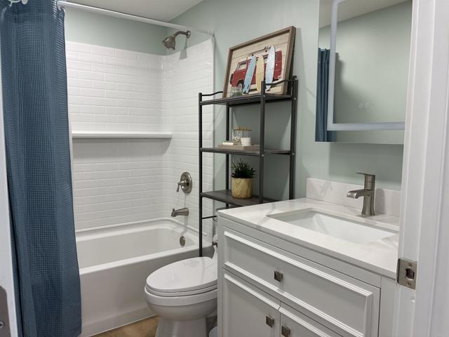 Detail Gallery Image 4 of 20 For 4660 N River Rd #136,  Oceanside,  CA 92057 - 3 Beds | 3 Baths