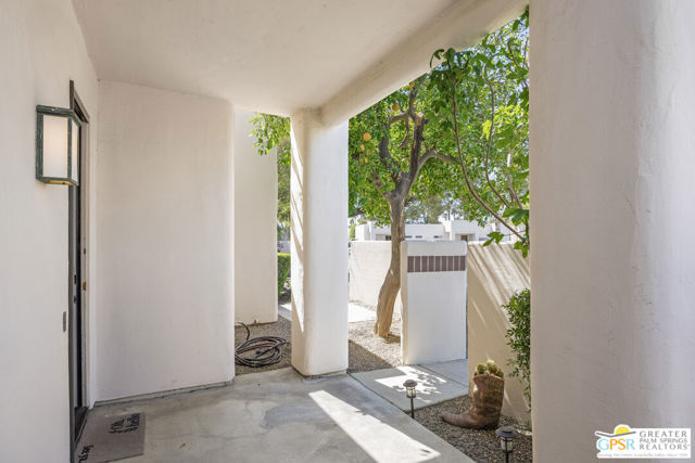 67488 Toltec Court, Cathedral City CA: https://media.crmls.org/mediaz/d073700e-7e3f-400f-aa7a-61ed8c96548d.jpg