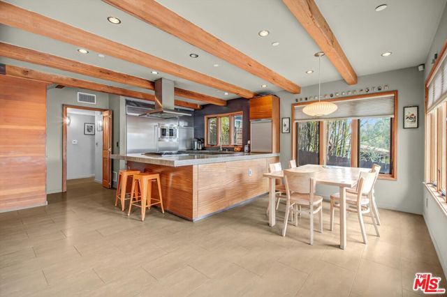 1421 Fernwood Pacific Drive photo 3