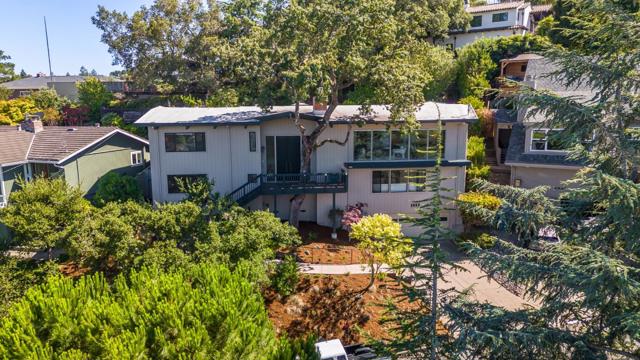 2935 Sherwood Drive, San Carlos CA: https://media.crmls.org/mediaz/d074047e-eb0f-4064-8b7b-74fb71dfd246.jpg