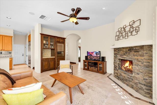 58 Payson Circle, Palm Desert CA: https://media.crmls.org/mediaz/d0747c55-ac85-4a43-8c94-36c98534d6cc.jpg