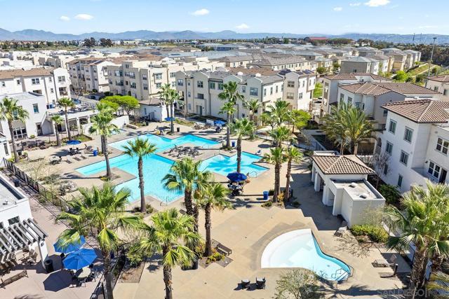 5230 Calle Rockfish, San Diego CA: https://media.crmls.org/mediaz/d074bc21-19de-4609-8d73-3da048dabc3b.jpg