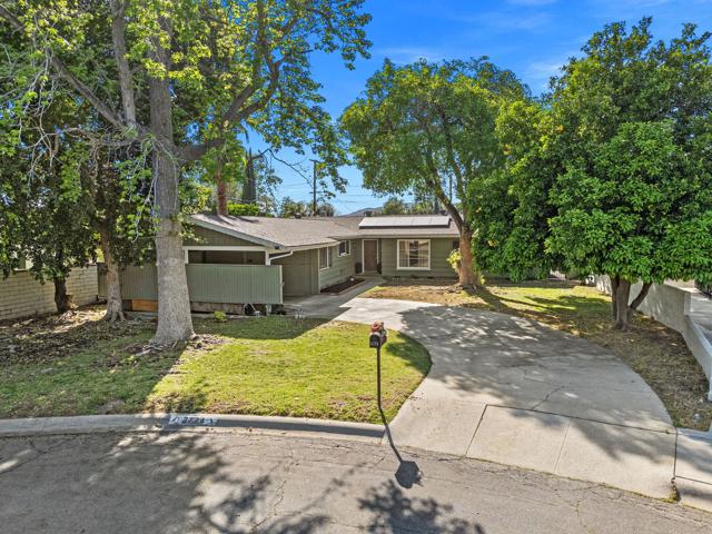 3774 Maywood Court, San Bernardino CA: https://media.crmls.org/mediaz/d07528eb-086f-48ca-97c2-89f22260a999.jpg