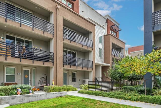 5406 Saffron Way, Dublin CA: https://media.crmls.org/mediaz/d0764140-4bb4-4b85-a0bc-9e631af54718.jpg