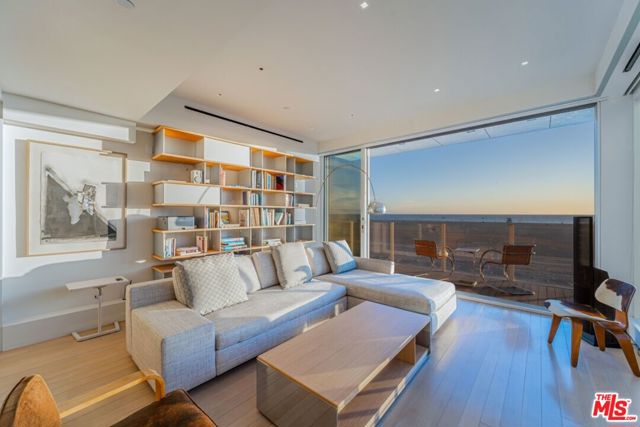 1267 Palisades Beach Road, Santa Monica CA: https://media.crmls.org/mediaz/d0774c7b-99ea-4b3d-83e0-1a0ac65c0bb0.jpg