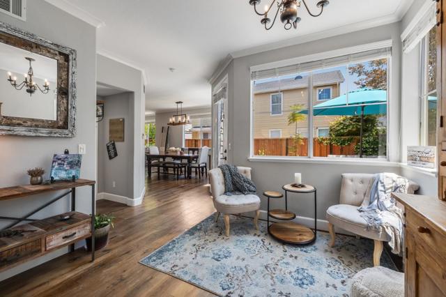 410 Krystallos Lane, Redwood City CA: https://media.crmls.org/mediaz/d077fa75-26af-43c6-aed0-0a3f64d0acfe.jpg