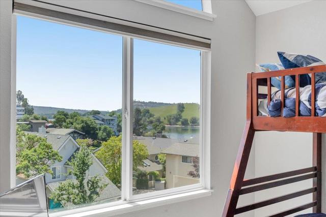 475 Sunrise Road, Copperopolis CA: https://media.crmls.org/mediaz/d07848f1-4331-4cda-9e76-d6eba99c1a6e.jpg
