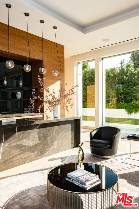 642 Perugia Way, Los Angeles CA: https://media.crmls.org/mediaz/d078d527-2401-42c4-b16f-49c3582aaff1.jpg