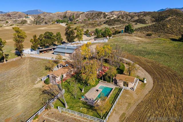 43023 Highway 79, Aguanga CA: https://media.crmls.org/mediaz/d078ebbd-ecb4-4750-ad31-02b63b1d78fa.jpg
