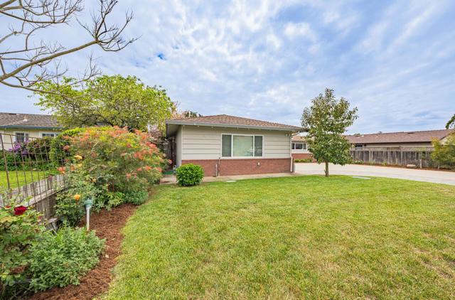 29 Karen Drive, Watsonville CA: https://media.crmls.org/mediaz/d079127b-a9d4-4d77-9c18-36075e23cd75.jpg
