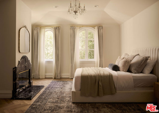 628 N Rodeo Drive, Beverly Hills CA: https://media.crmls.org/mediaz/d0793630-65ce-4ea5-89cd-d7a318f1cb3c.jpg