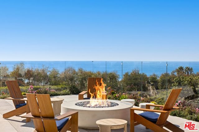 101 Ocean Avenue, Santa Monica CA: https://media.crmls.org/mediaz/d079c79d-a1b5-4938-93ce-fface3b4abbd.jpg