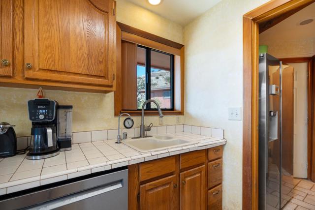 20101 Panoche Road, Paicines CA: https://media.crmls.org/mediaz/d07a096b-dccc-44ef-908b-a16c342620b7.jpg