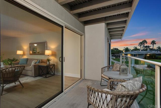 640 W Solana Circle, Solana Beach CA: https://media.crmls.org/mediaz/d07a28cb-05e5-4efd-b6cd-e89c28622e93.jpg