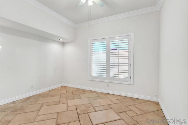 45703 Calle Ayora, Temecula CA: https://media.crmls.org/mediaz/d07bac25-2232-4172-b56f-08f76096141b.jpg