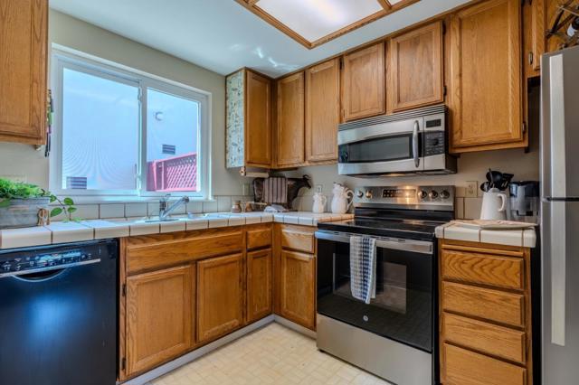 945 Fassler Avenue, Pacifica CA: https://media.crmls.org/mediaz/d07bccd6-0220-48fd-8b38-31bf0498cba6.jpg