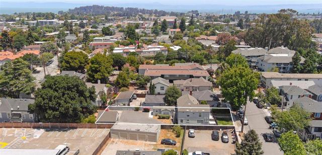 315 Grand Boulevard, San Mateo CA: https://media.crmls.org/mediaz/d07beb44-09e9-4c37-bd98-edb2aa38074b.jpg