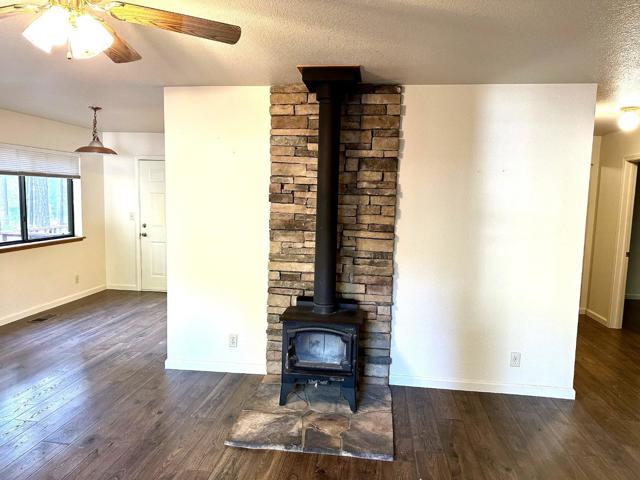 3209 Woodlake Drive, Lake Almanor CA: https://media.crmls.org/mediaz/d07c499e-d985-42dd-bfa5-e32a8218b53c.jpg