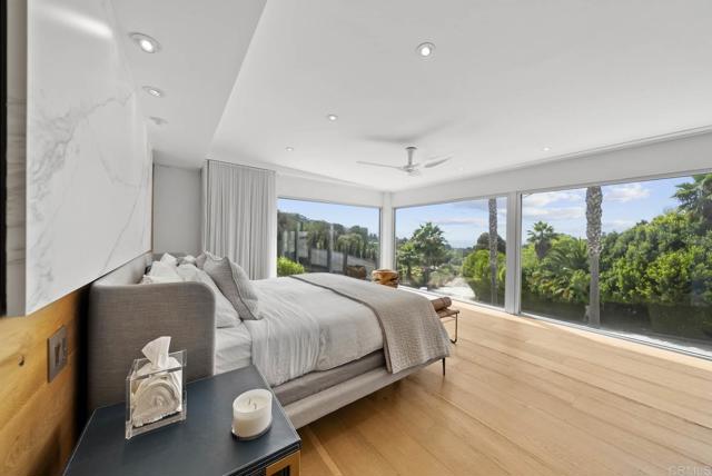 Detail Gallery Image 42 of 50 For 7713 Esterel Dr, La Jolla,  CA 92037 - 5 Beds | 5/1 Baths