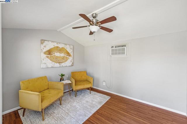 1464 Windsor Way, Livermore CA: https://media.crmls.org/mediaz/d07c7298-3b9f-46d1-a335-31b1ffd10553.jpg