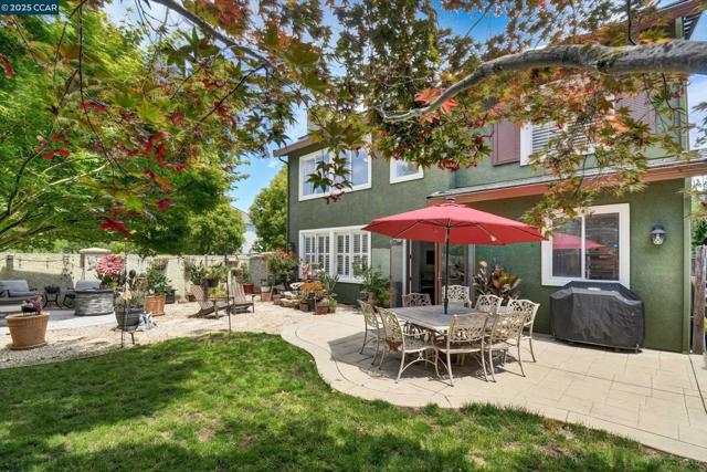 1033 LANTERN BAY, Hercules CA: https://media.crmls.org/mediaz/d07de113-af0c-4215-8750-ec55729f121e.jpg