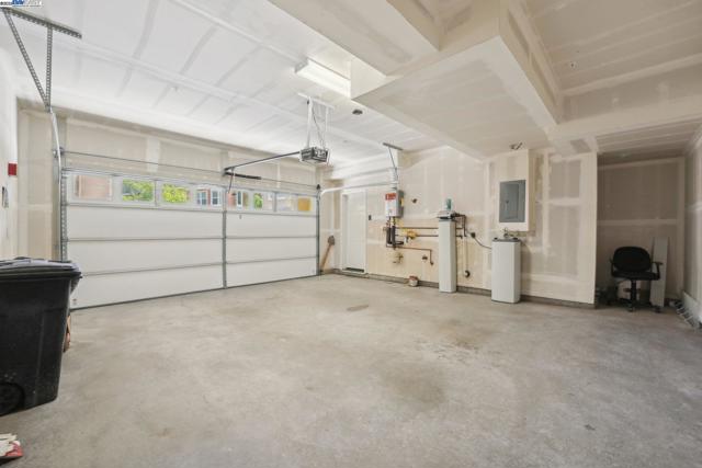 5743 Oceanspray Rd, Newark CA: https://media.crmls.org/mediaz/d07e5302-b998-4bfc-ba37-38915dd118f0.jpg