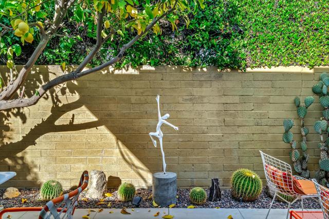 1611 S Calle Palo Fierro #4, Palm Springs, CA 92264