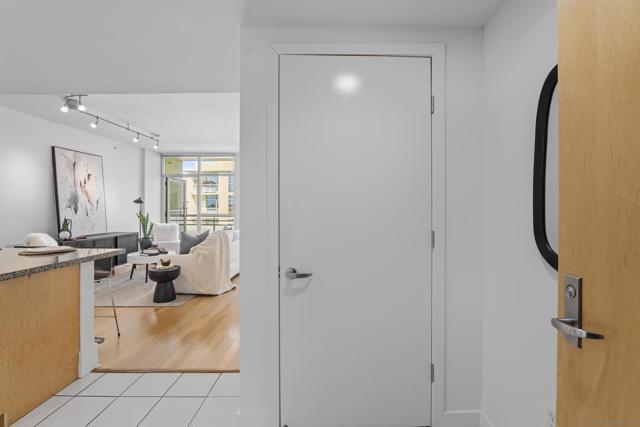 3812 Park Blvd, San Diego CA: https://media.crmls.org/mediaz/d0800d5f-6de5-4e61-8910-b3bf7282c0c0.jpg