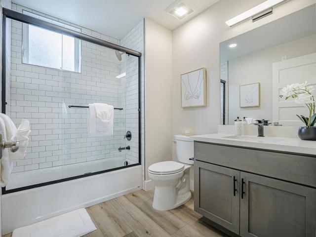 121 Aptos Village Way, Aptos CA: https://media.crmls.org/mediaz/d08081e8-da96-4fda-9138-343ad74aec8b.jpg