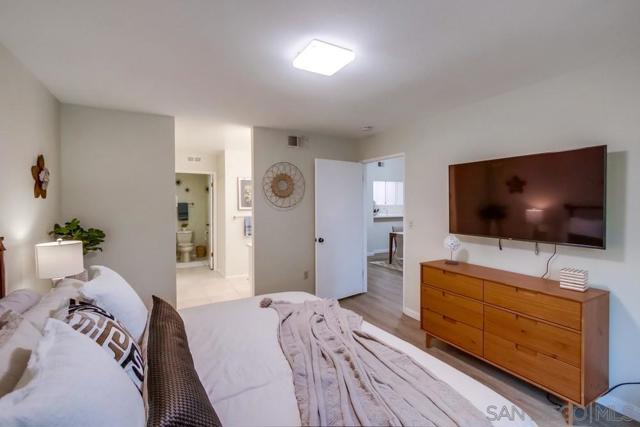 12242 Paseo Lucido, San Diego CA: https://media.crmls.org/mediaz/d080c99f-4b19-40e9-80c3-974cede03ebc.jpg