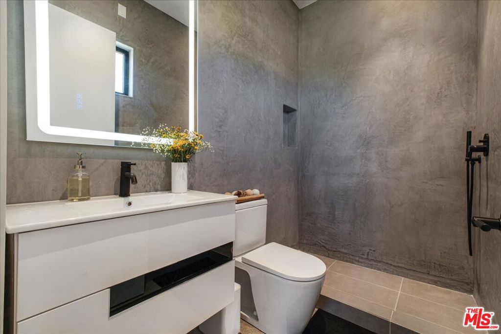 MLS #25627735 image #33