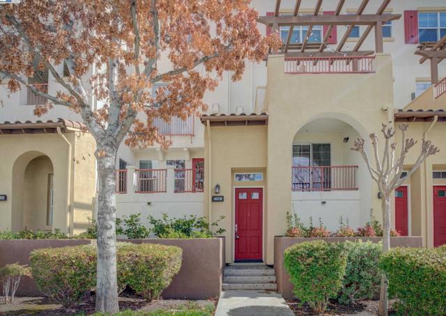 4379 Brannigan St, Dublin CA: https://media.crmls.org/mediaz/d081ca89-8010-4521-8fbe-d487557c784b.jpg