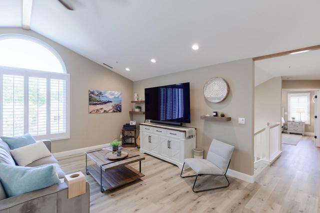 307 Sidesaddle Circle, Scotts Valley CA: https://media.crmls.org/mediaz/d081d39e-9919-4bef-b4b8-8848c4aa674b.jpg