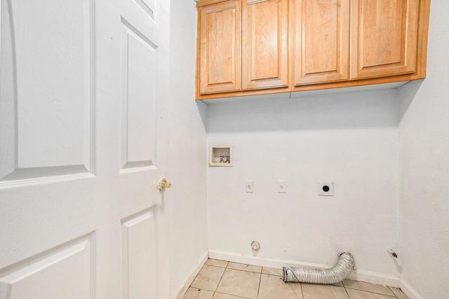 8736 Glacier Point Drive, Stockton CA: https://media.crmls.org/mediaz/d0826fd0-3434-4108-b36f-2293f04d5025.jpg