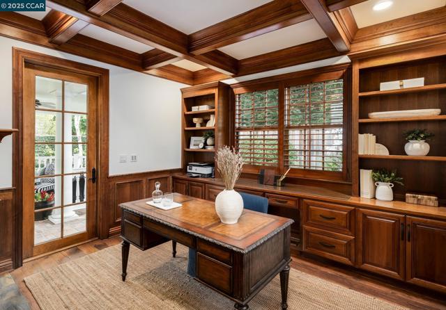 45 Lark Pl, Alamo CA: https://media.crmls.org/mediaz/d0827ae7-bbc7-49c0-8f9c-099e93c93ec1.jpg