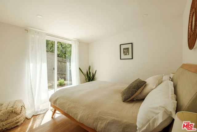 19777 Grand View Drive, Topanga CA: https://media.crmls.org/mediaz/d0831bda-c17b-4859-80e1-74d2279c6644.jpg