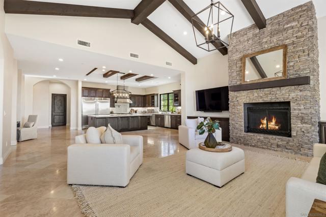 7545 Top O The Morning Way, San Diego CA: https://media.crmls.org/mediaz/d0836038-dc80-4800-a0bc-06e5a85deae7.jpg