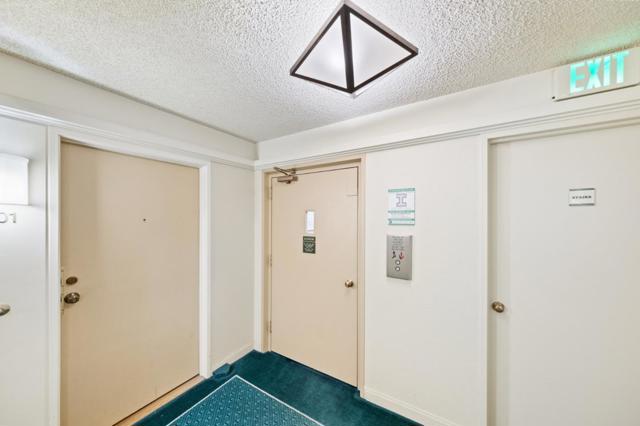 845 N Humboldt Street, San Mateo CA: https://media.crmls.org/mediaz/d083f035-9cc2-43ef-9d35-8f3033c63cb0.jpg