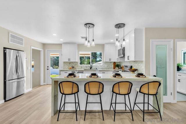 13725 Adrian St, Poway CA: https://media.crmls.org/mediaz/d0844c85-b635-4417-a51e-a010cd3bedad.jpg